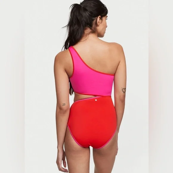 🆕 RESERVED 806 VICTORIA'S SECRET VS SWIM Cutout One-Piece Swimsuit Medium - Picture 2 of 10